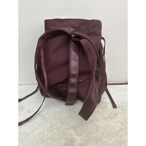 Nike Fitness- Dance Tote Maroon. Adjustable Bag Backpack